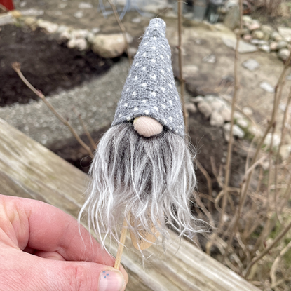 Bild på Tomte på stick mjuk