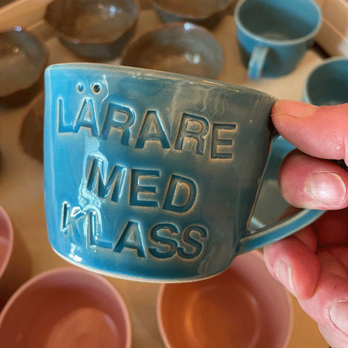 Present till läraren timmervikens keramik